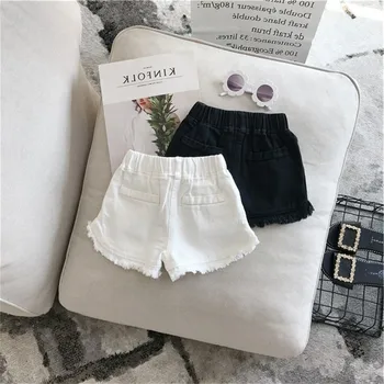 2023 Корейская детская летняя одежда повседневная однотонная белая / черная короткие брюки для 2-8 лет хлопковые горячие шорты с высокой талией Изображение 2